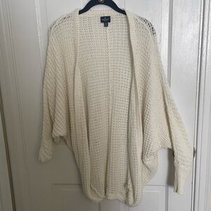 American Eagle white cardigan